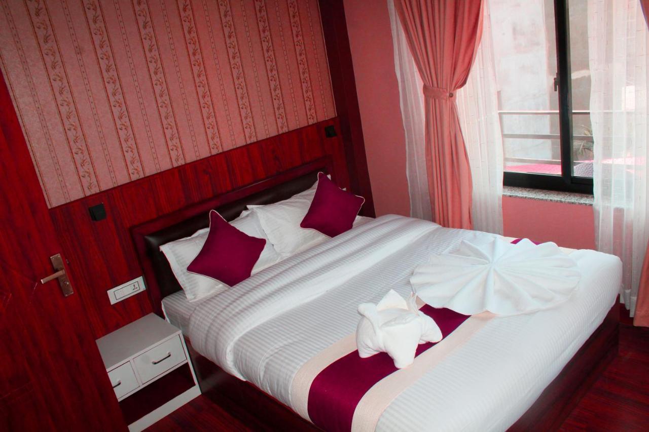 Hotel Family Ties Pvt. Ltd. Kathmandu Exterior foto