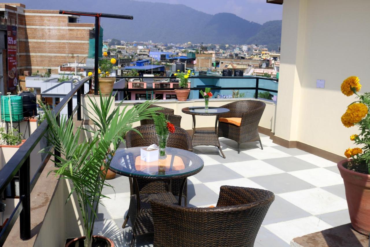 Hotel Family Ties Pvt. Ltd. Kathmandu Exterior foto