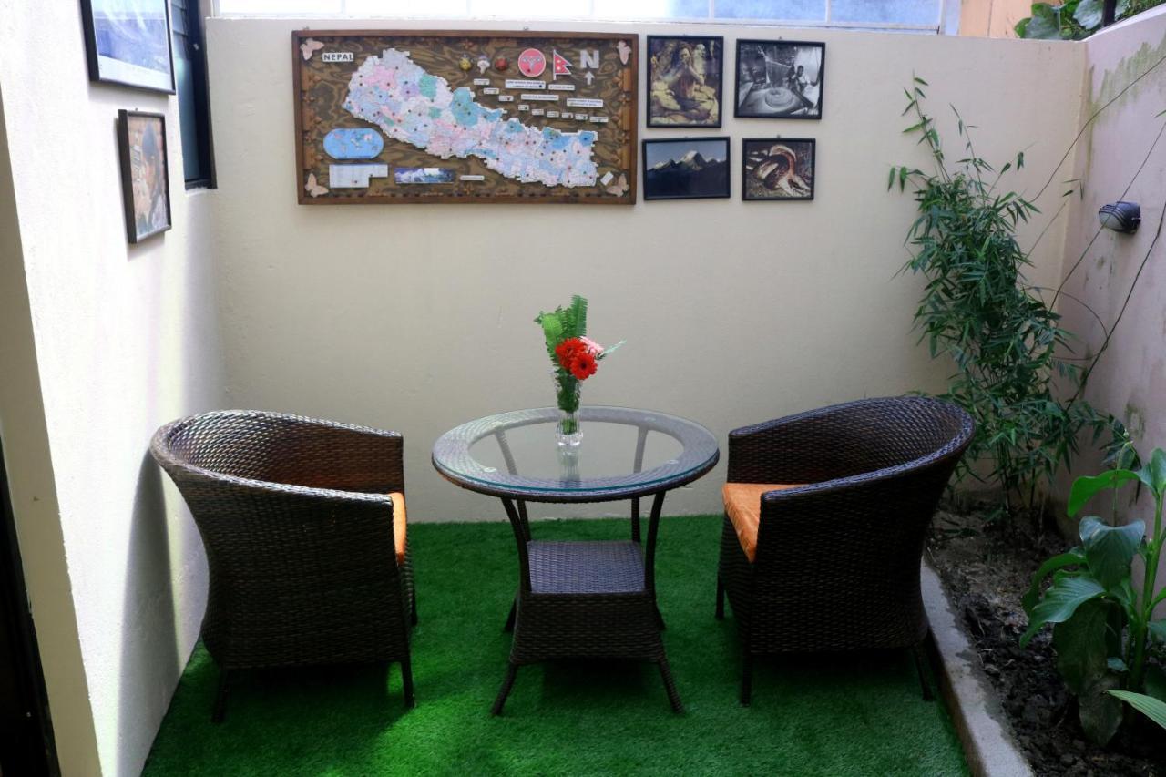 Hotel Family Ties Pvt. Ltd. Kathmandu Exterior foto