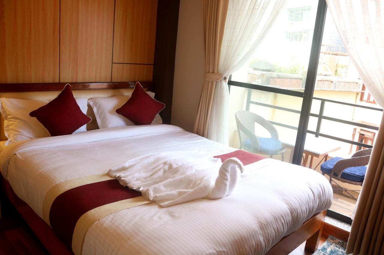 Hotel Family Ties Pvt. Ltd. Kathmandu Exterior foto