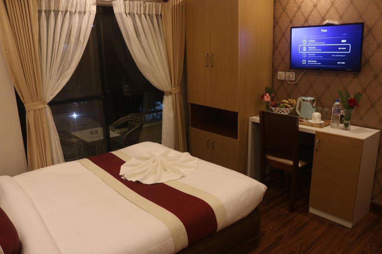 Hotel Family Ties Pvt. Ltd. Kathmandu Exterior foto