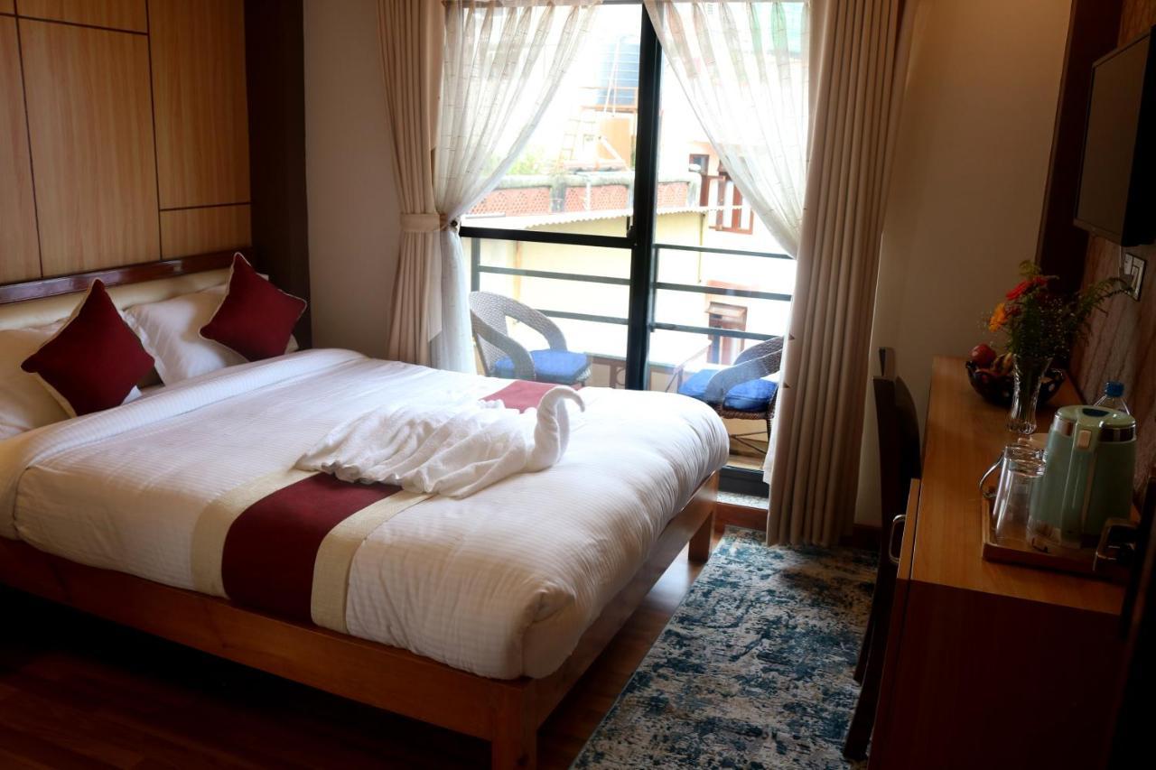 Hotel Family Ties Pvt. Ltd. Kathmandu Exterior foto