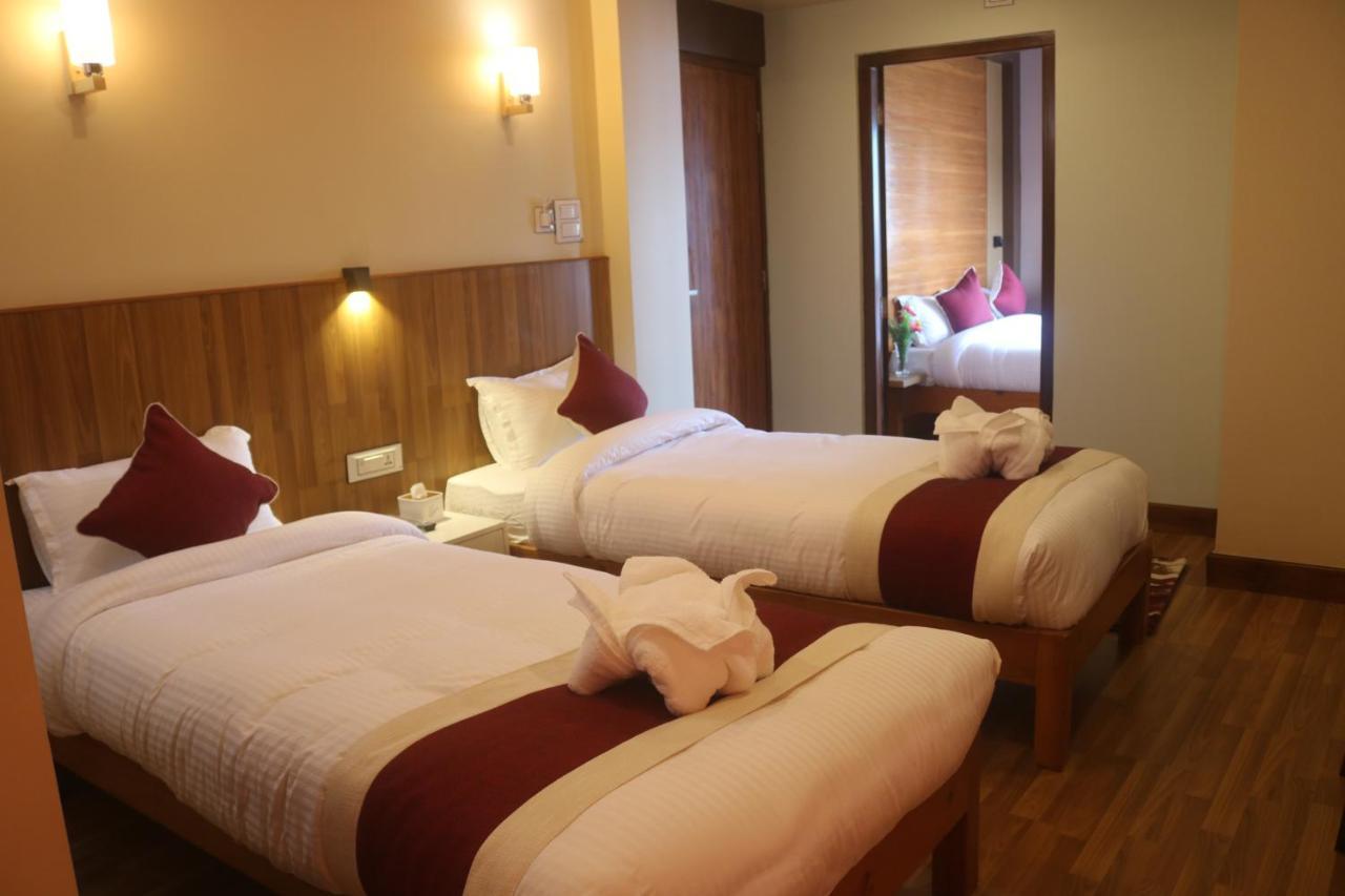 Hotel Family Ties Pvt. Ltd. Kathmandu Exterior foto