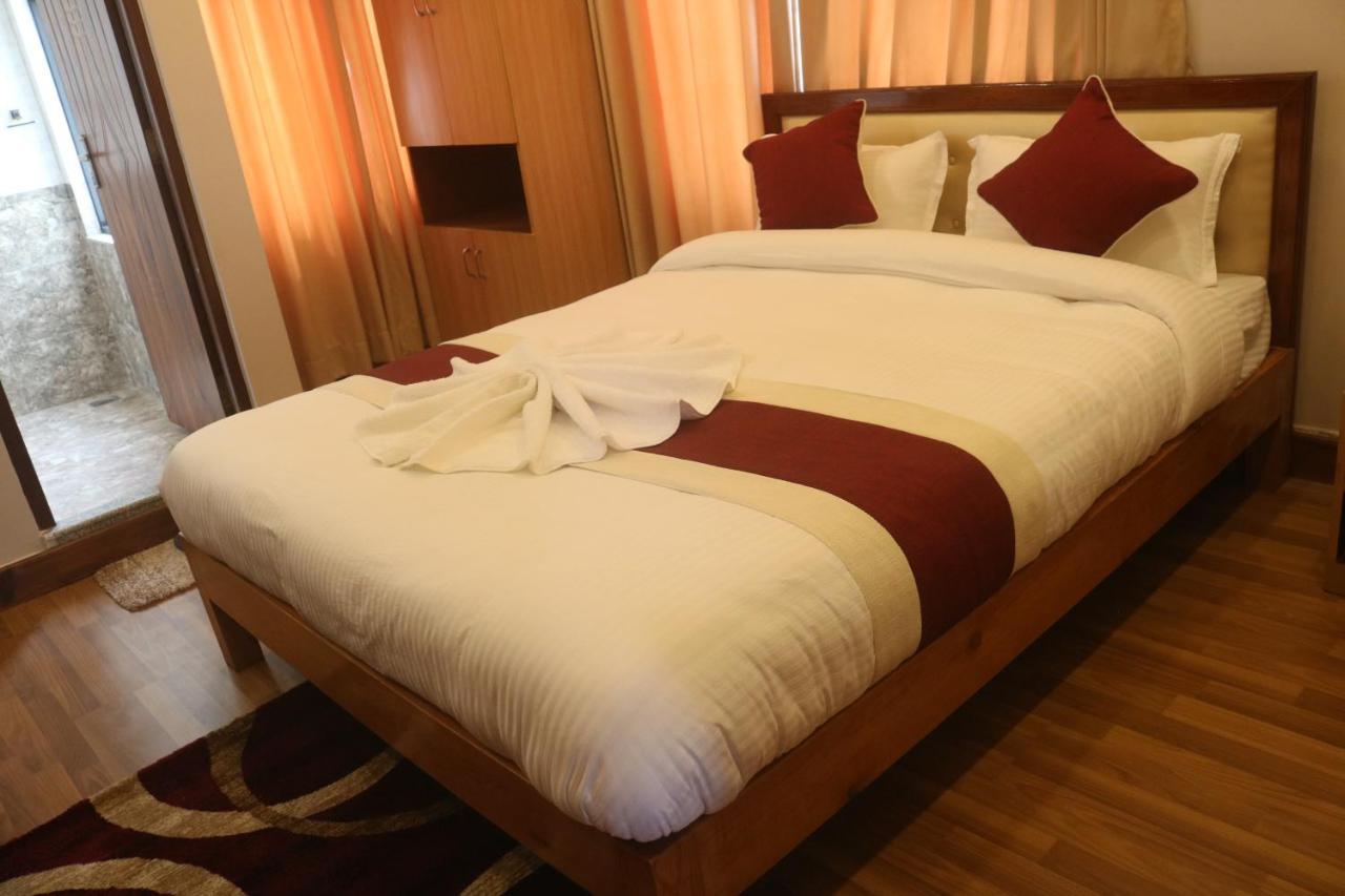 Hotel Family Ties Pvt. Ltd. Kathmandu Exterior foto
